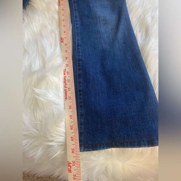 Joe’s Medium Wash Women's Blue Jeans - Picture 6 of 9